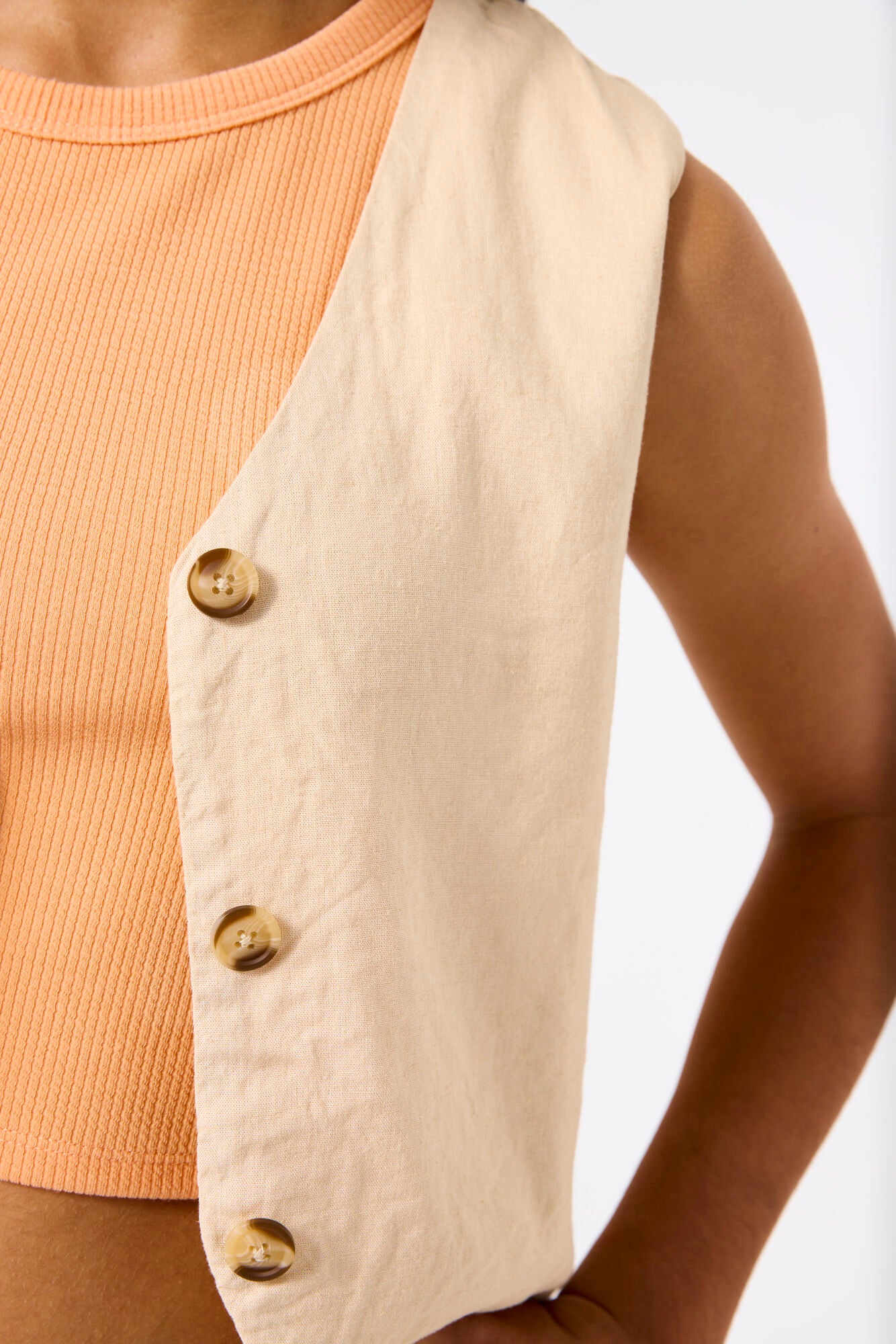 BEIGE GILET