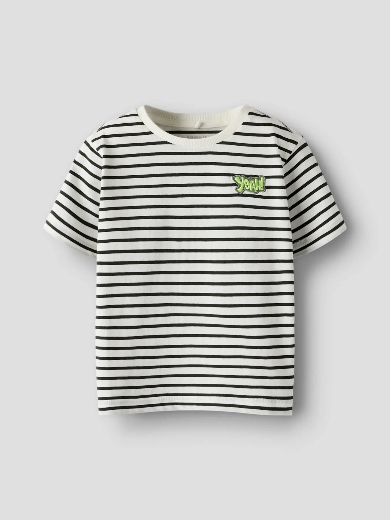 COMFY T-SHIRT WIT YEAH