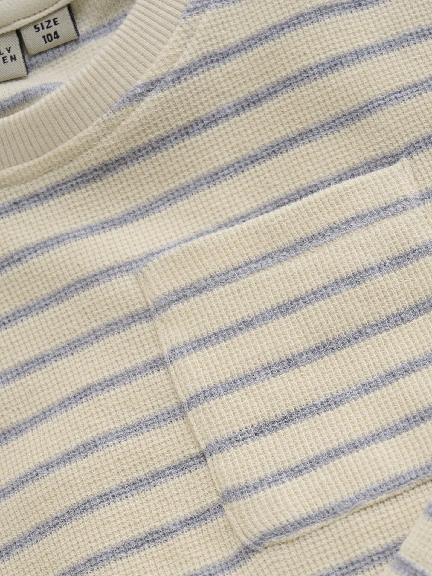 LONG SLEEVE SMALL STRIPES