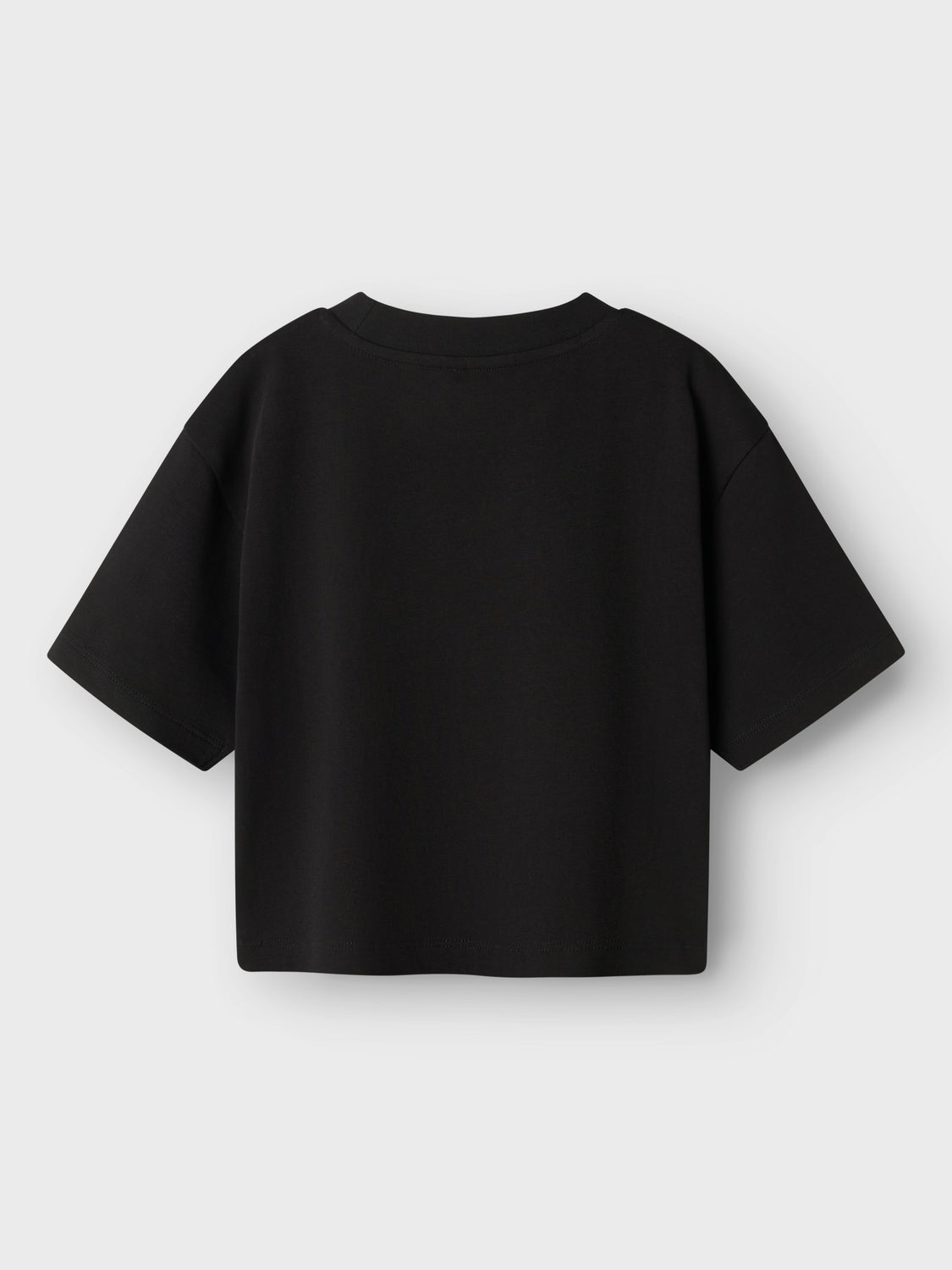 Loose crop shirt
