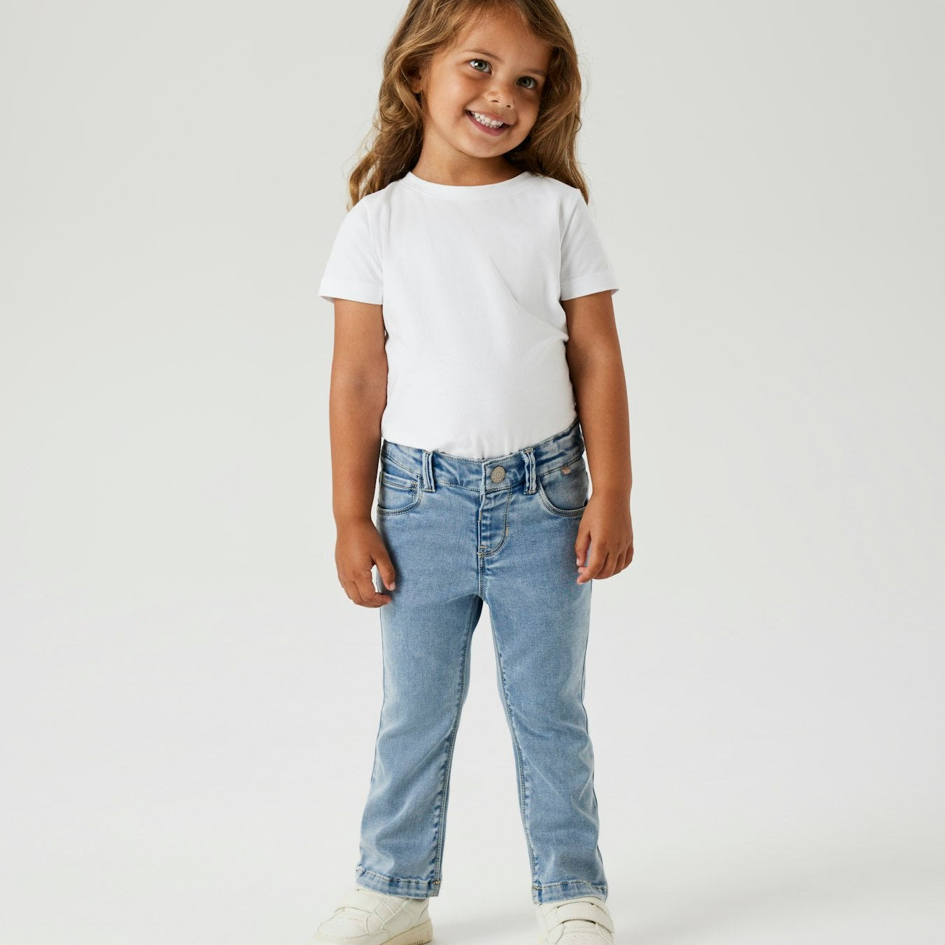 BOOTCUT JEANS