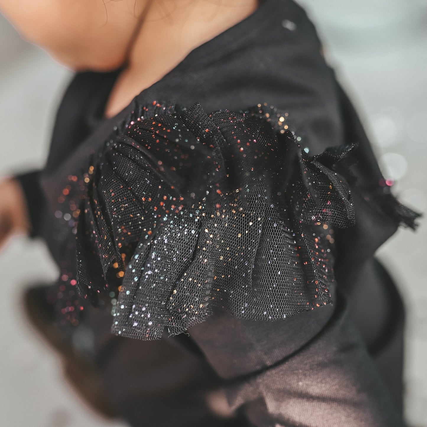 TULE LONGSLEEVE ZWART