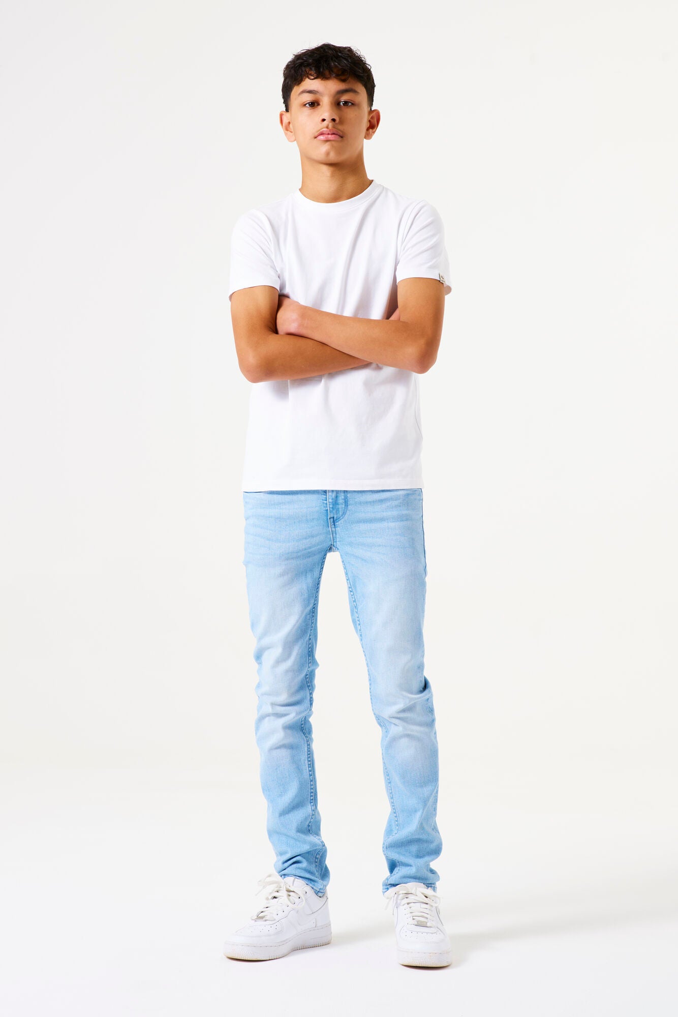 GARCIA Tavio Slim Fit Jeans Lichtblauw - Stoere Jongens Jeans - voorkant gestyled
