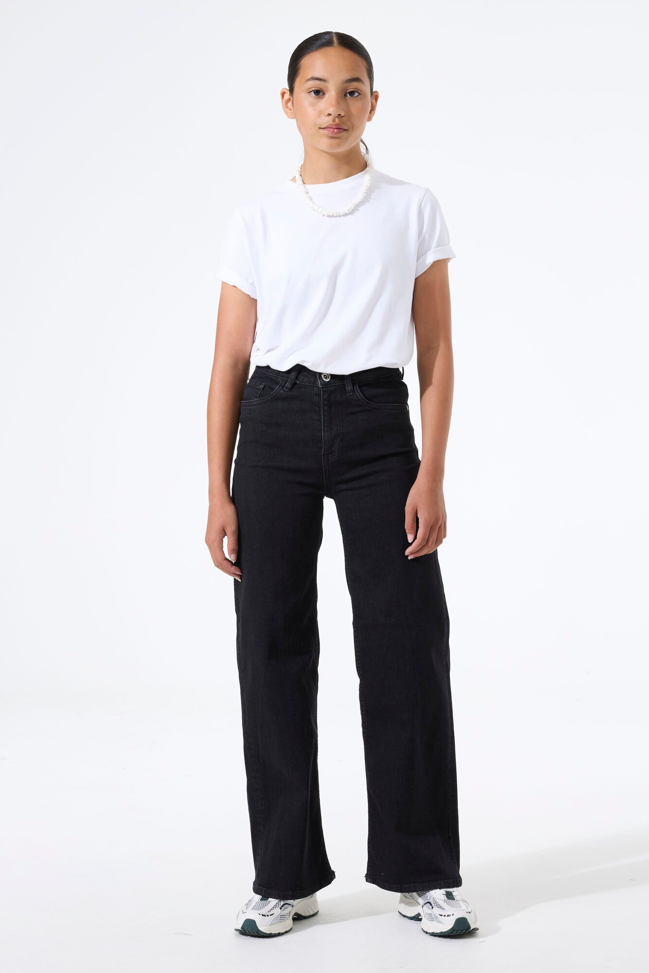 Garcia meisjes jeans zwart wide fit - zijkant met wijde pijpen