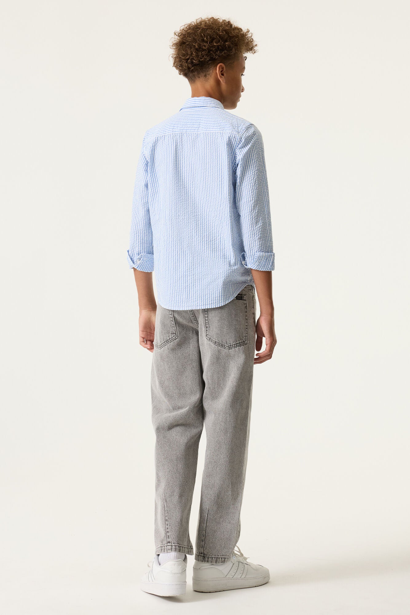 GARCIA Wit-Blauw Gestreept Hemd - Stijlvol Jongens Overhemd - achterkant gestyled