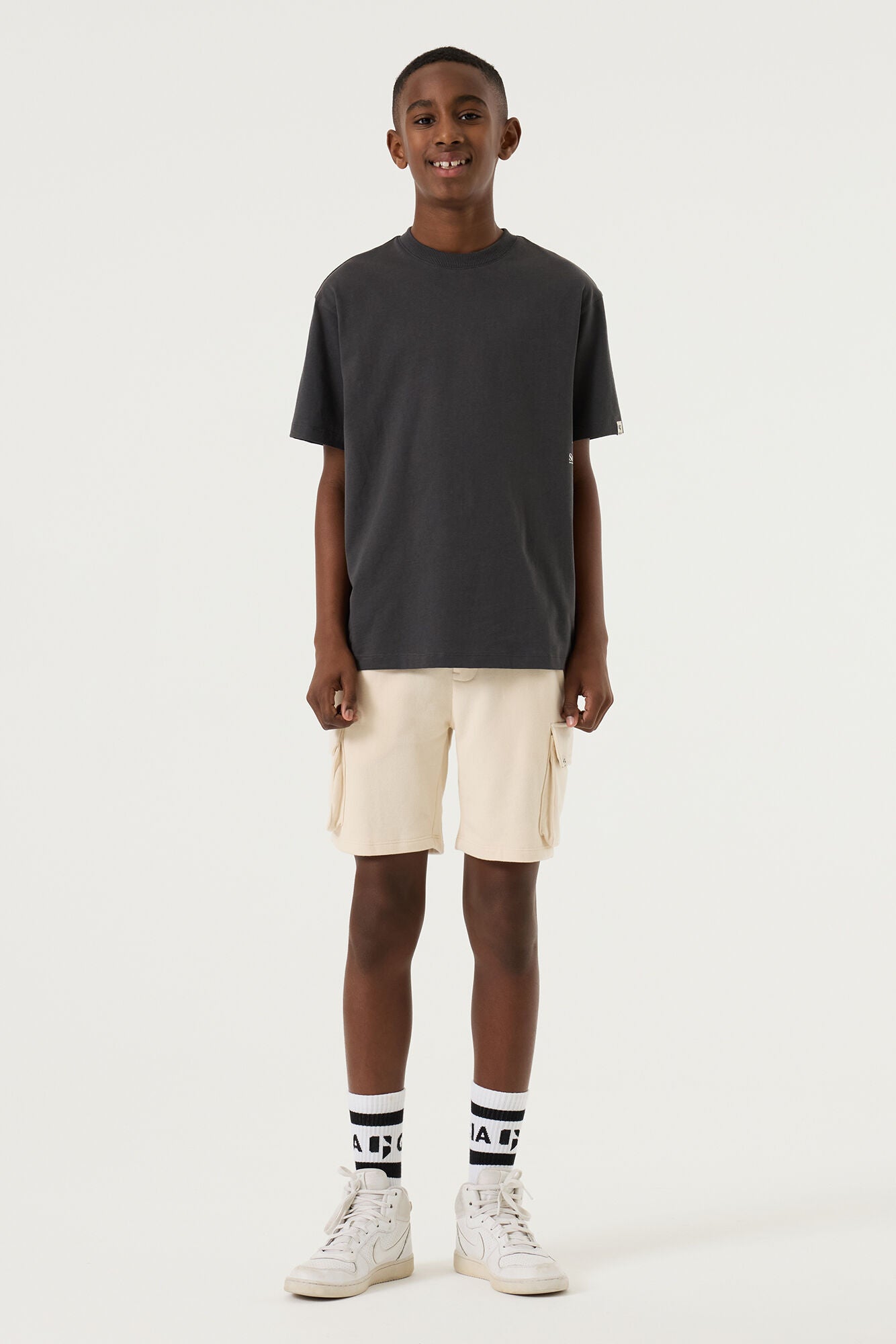 Garcia Jogger Short Sandstone - Jongens Tieners - voorkant gestyled