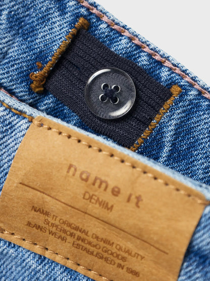 NAME IT straight fit jeans - close-up denim textuur en pasvorm