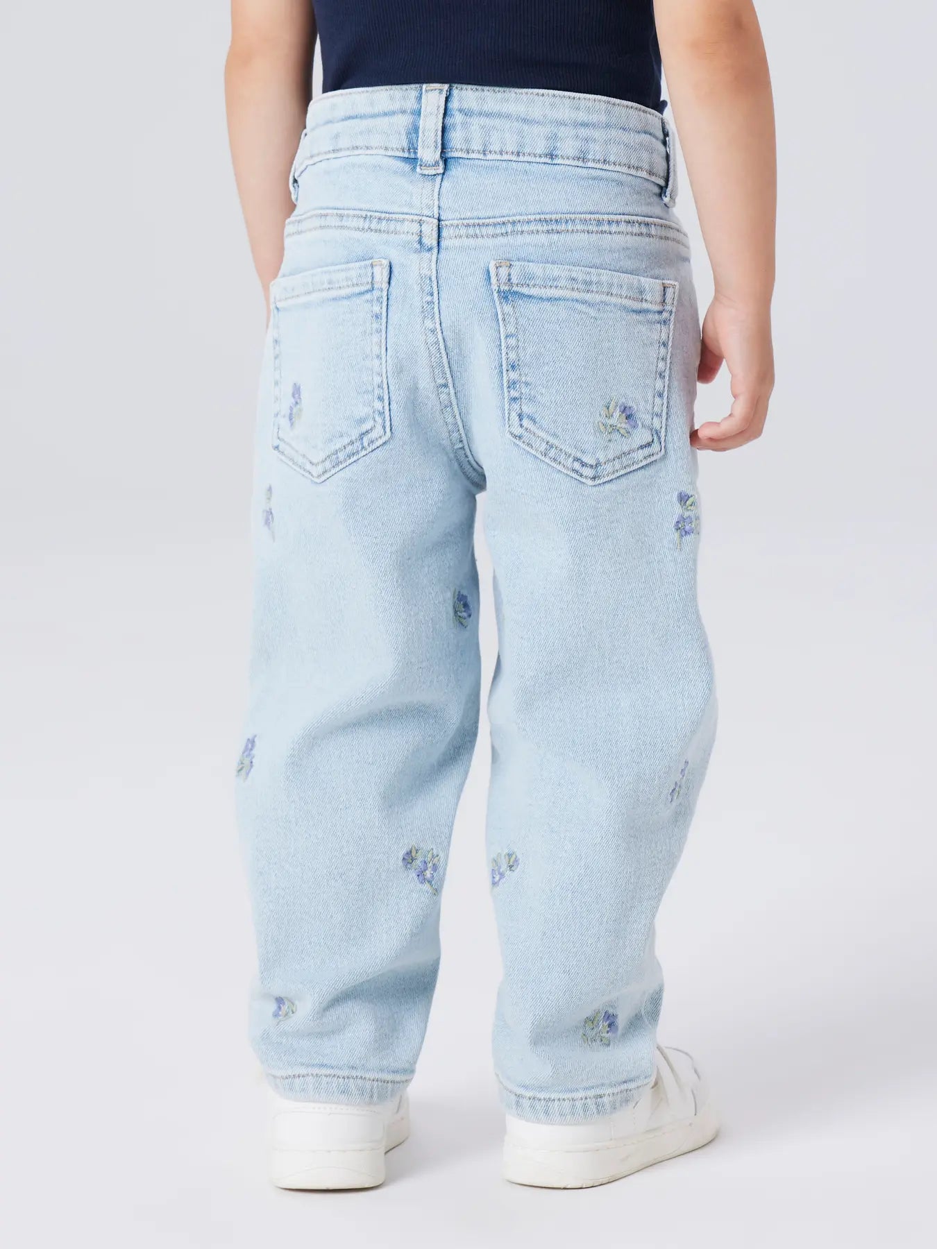 NAME IT Bella mom jeans met print - zijkant met hoge taille