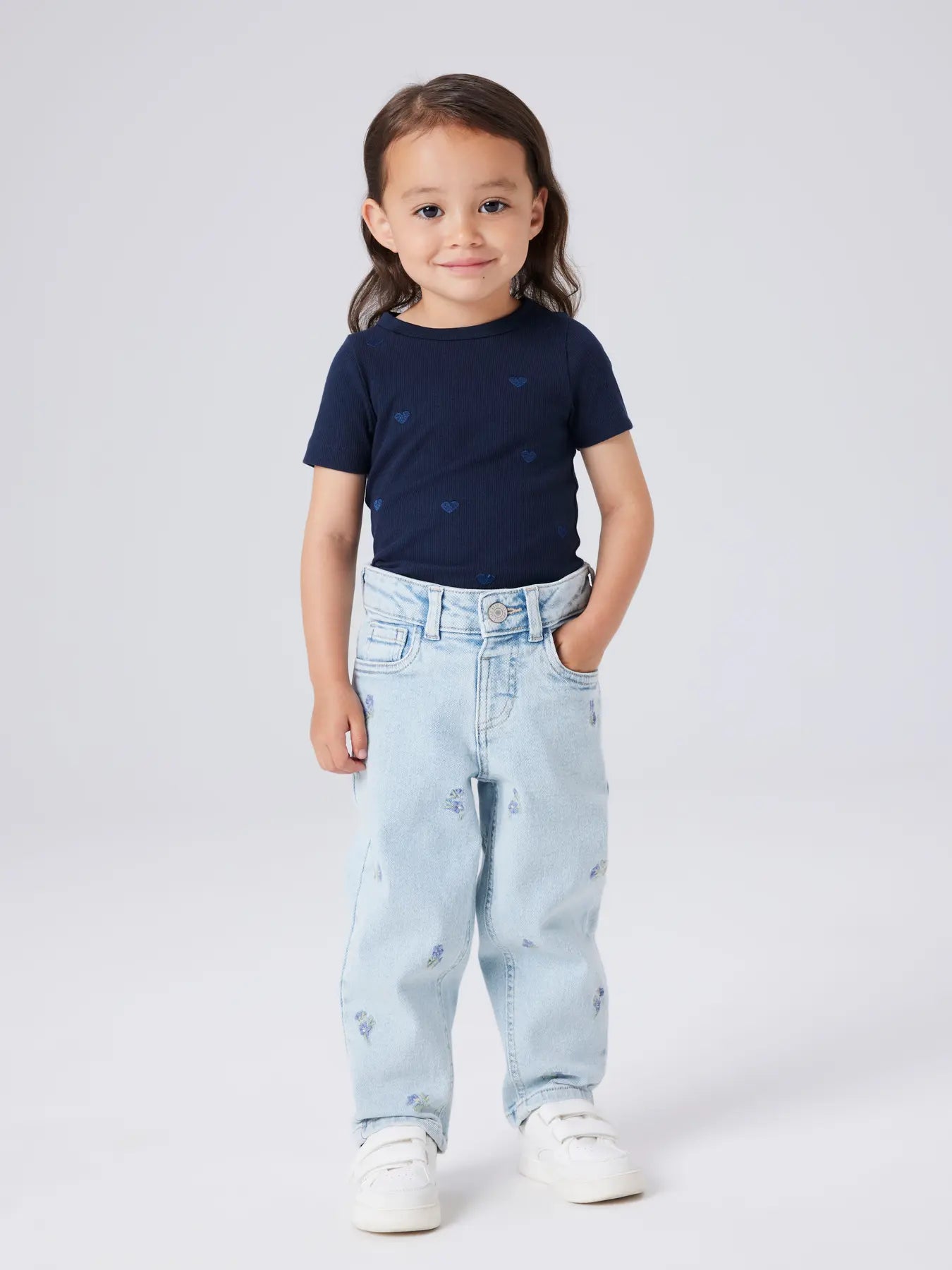 NAME IT Bella mom jeans met print - detail print en pasvorm