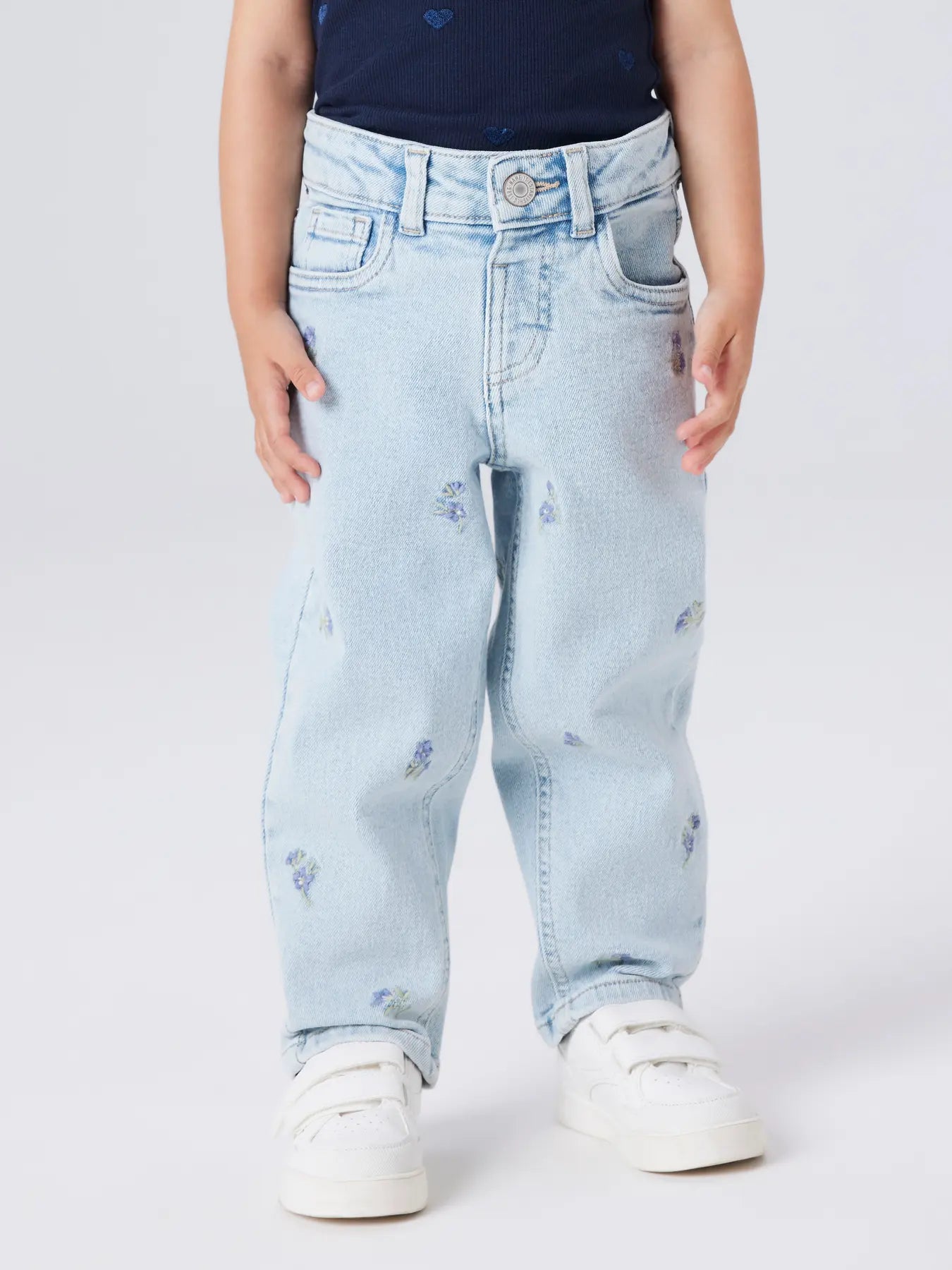 NAME IT Bella mom jeans met print - volledige outfit look
