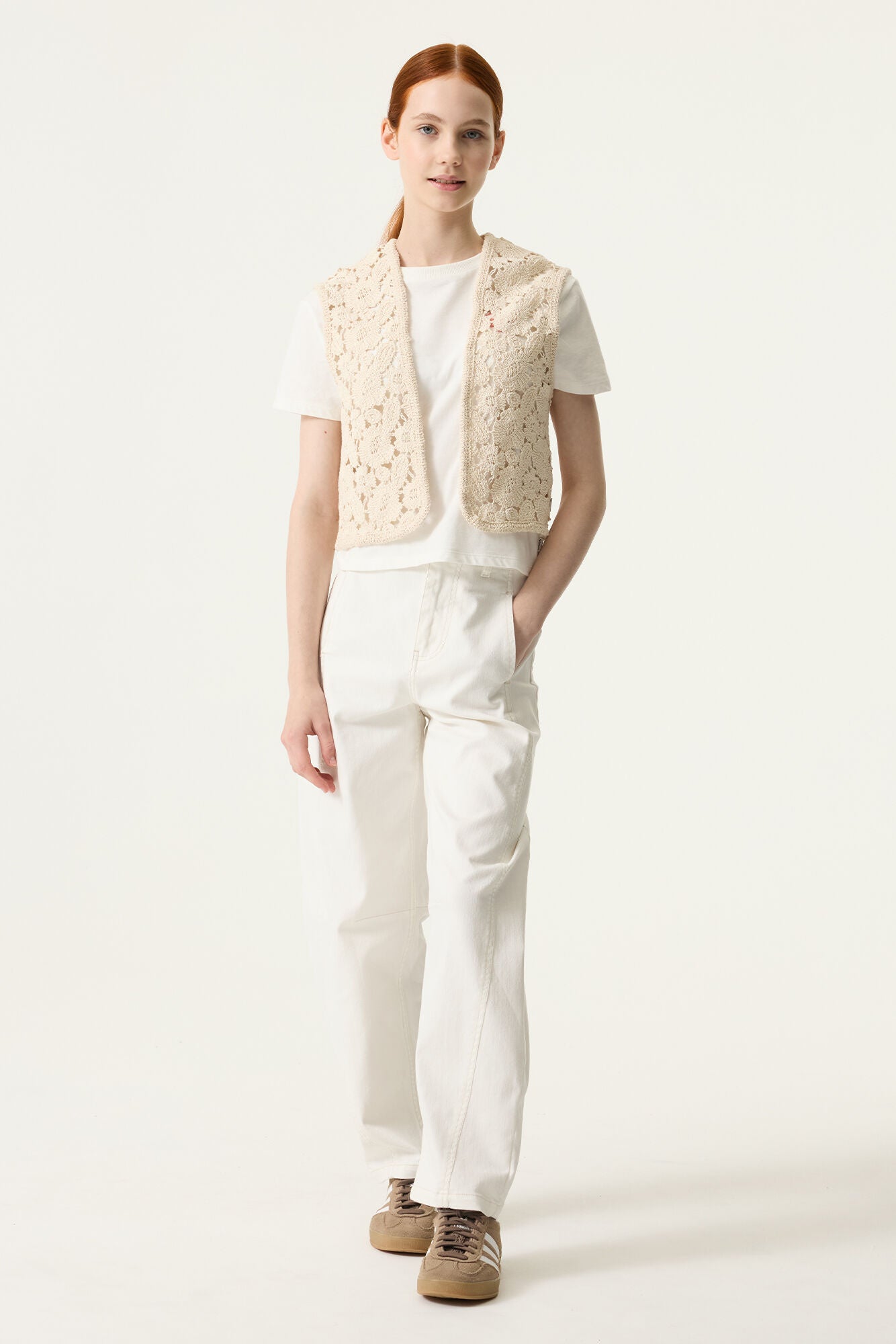 GARCIA meisjes gilet geborduurd ecru - styling voorbeeld