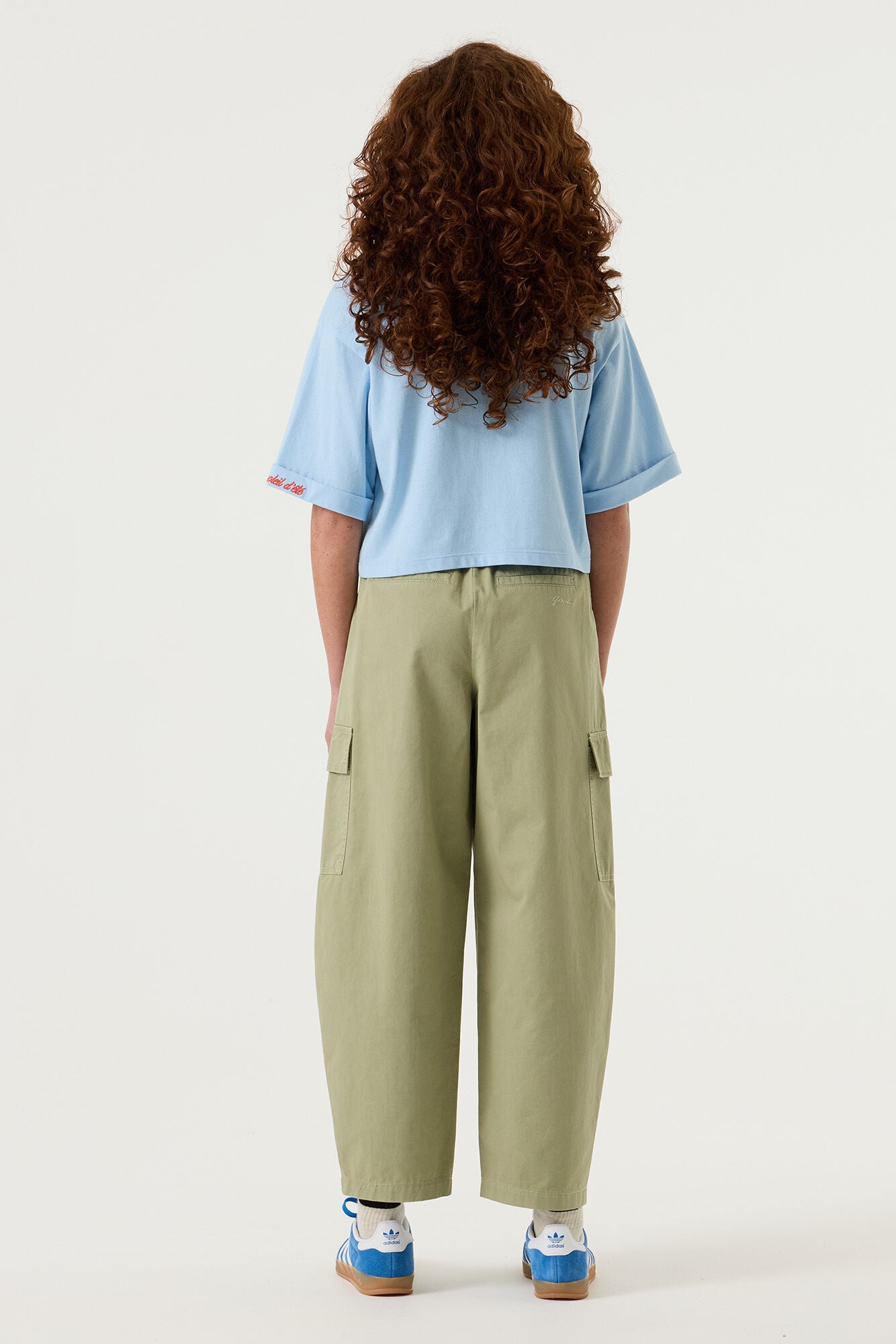 GARCIA meisjes broek Spring Army groen - achterkant en pasvorm