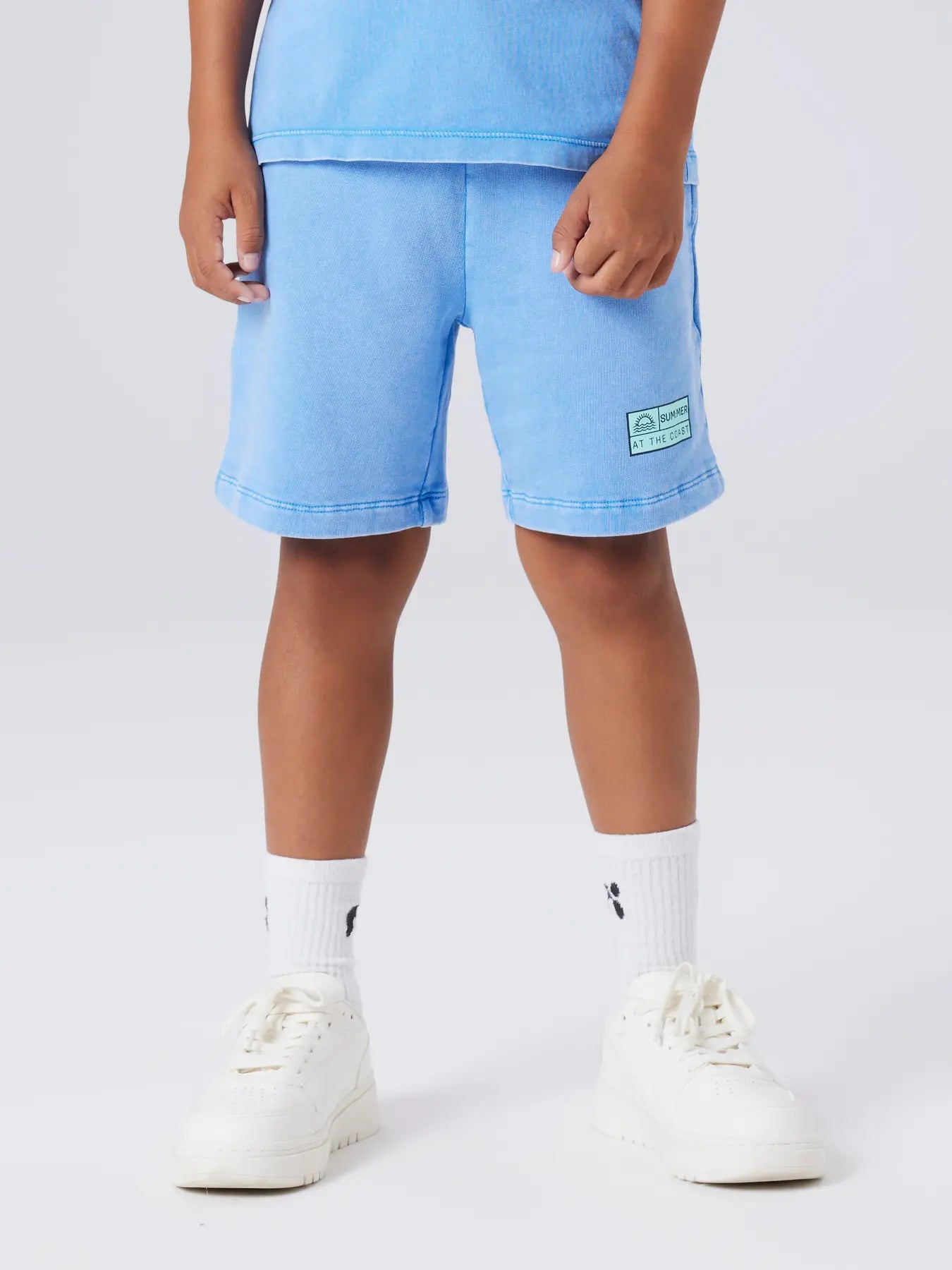 NAME IT Sweat Shorts - Palace Blue - styling
