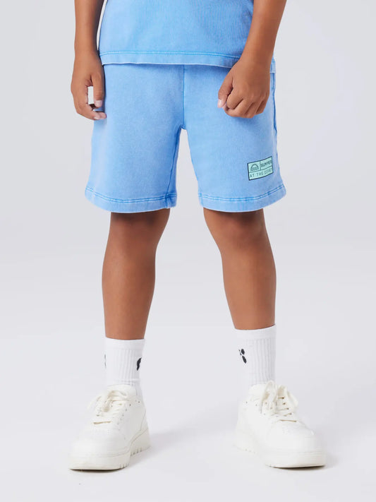 NAME IT Sweat Shorts - Palace Blue - styling
