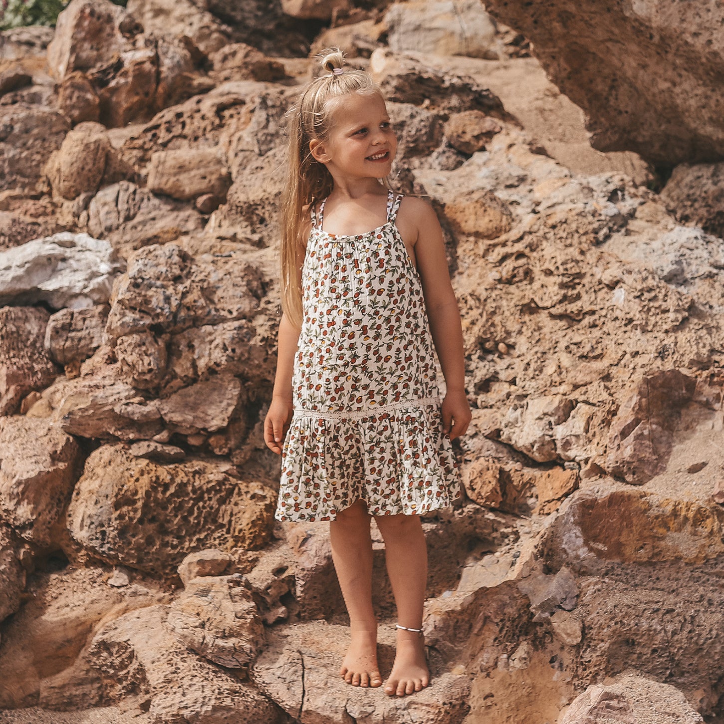 SALTED STORIES Pommegranate Meisjes Jurk - styling