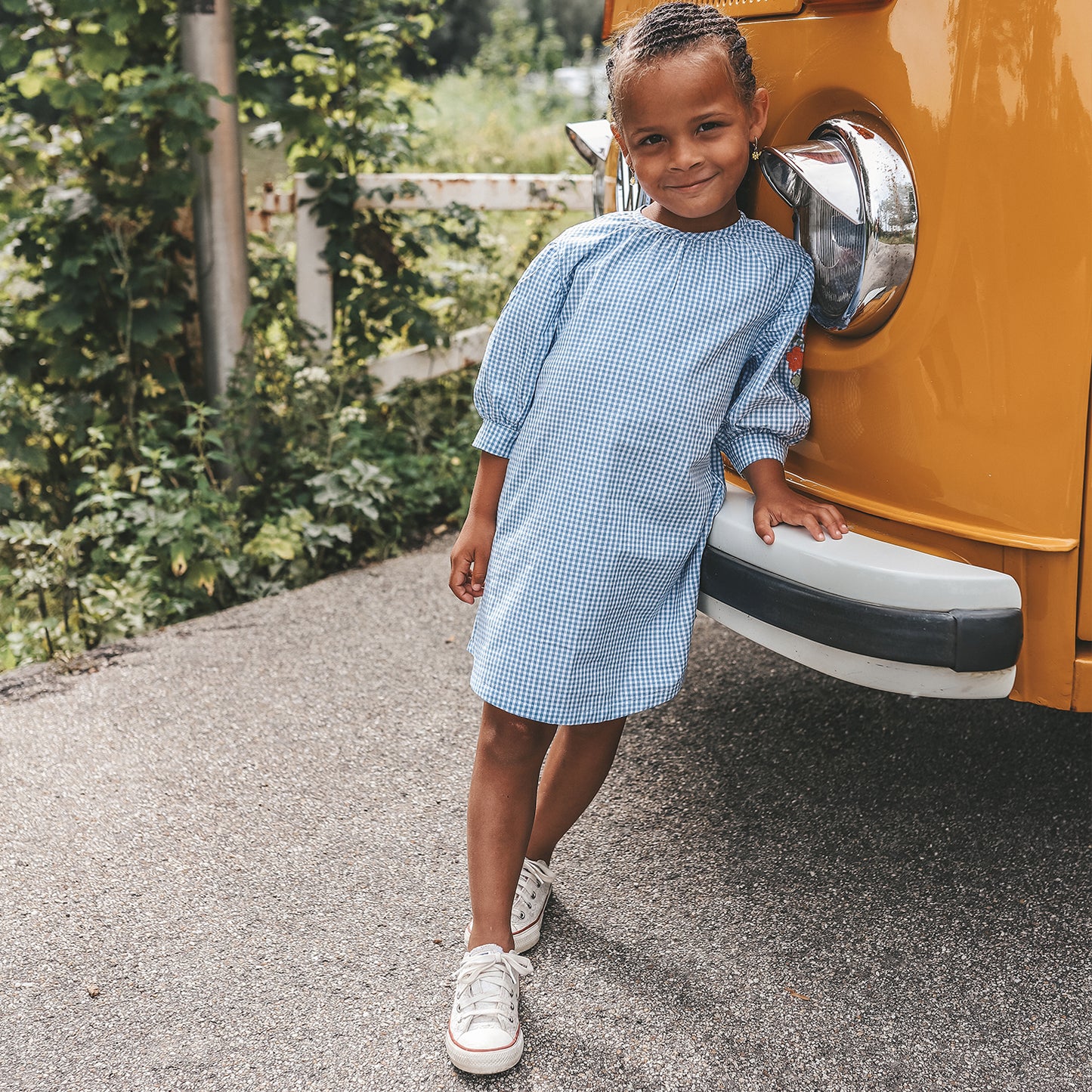 YOUR WISHES Vichy Blue Puff Sleeve Dress - styling