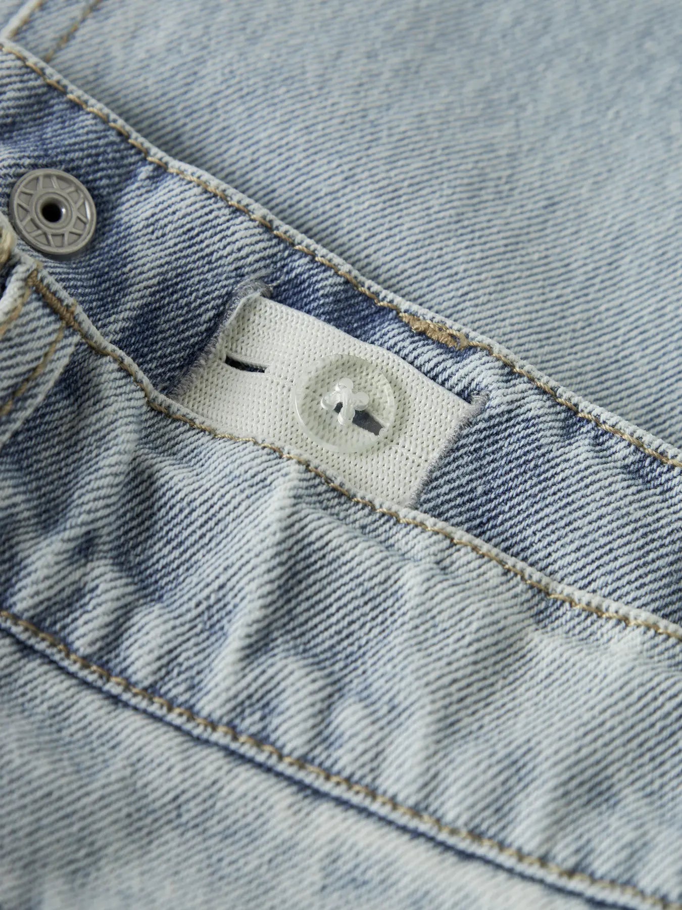 RYAN straight fit jeans light blue - close-up stof en details
