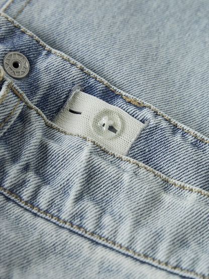 RYAN straight fit jeans light blue - close-up stof en details