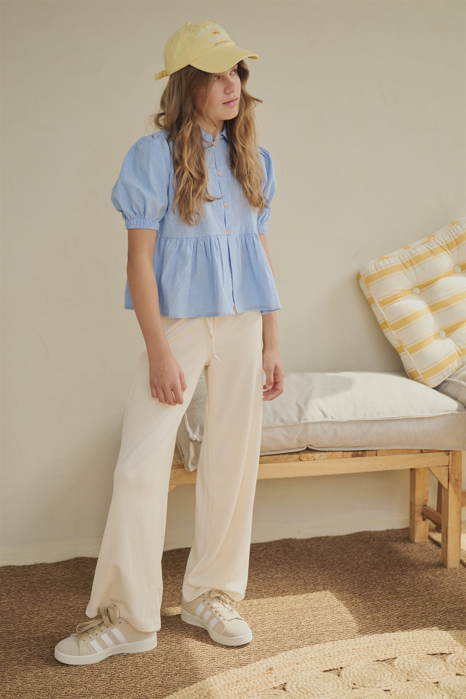 NoBell - Tiggs gestreepte blouse met pofmouw - voorkant gestyled staand