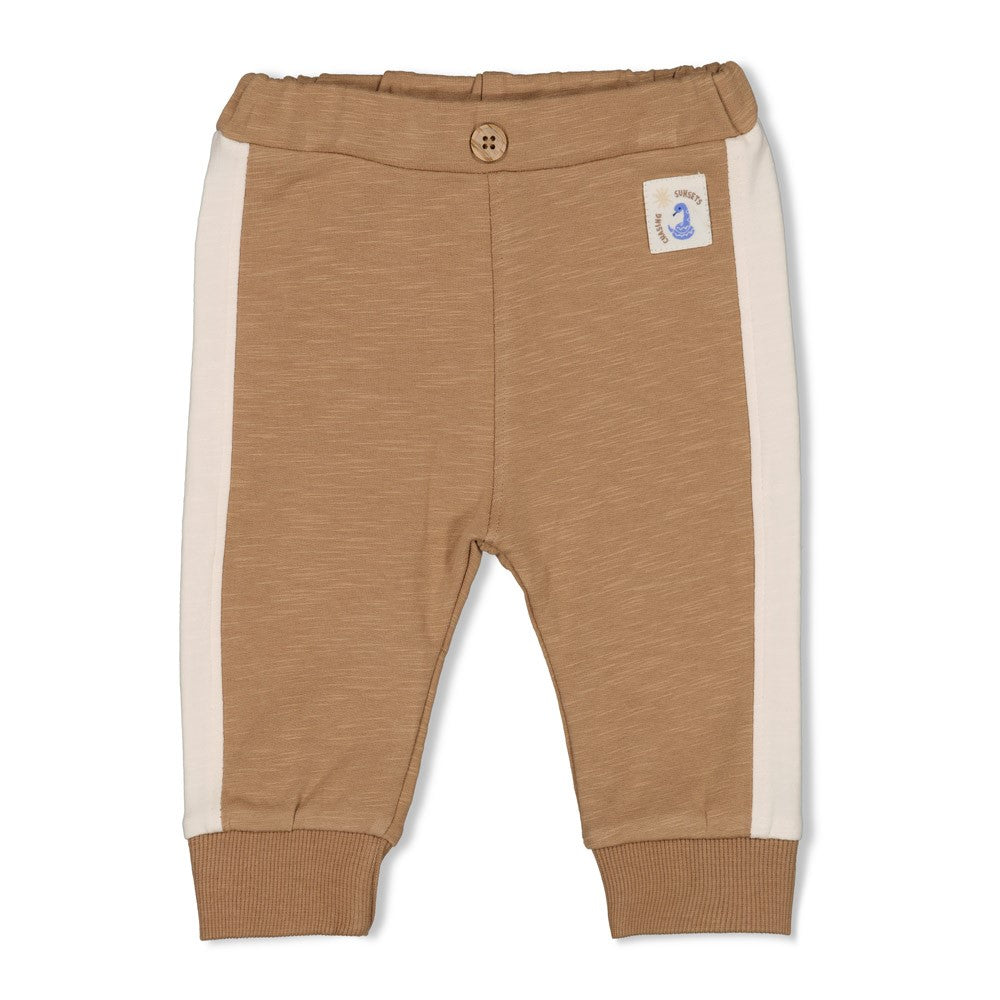 Feetje baby broekje Ssiesta in camel - voorkant