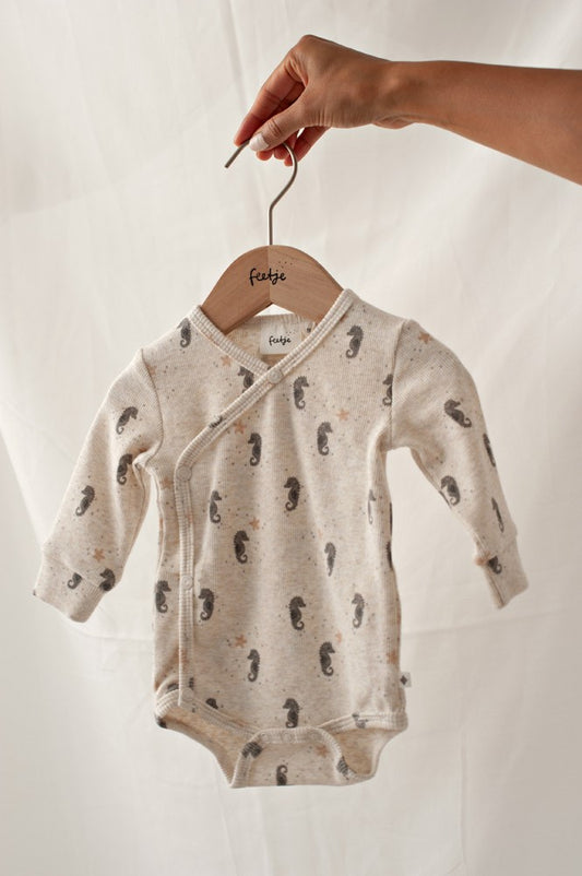Feetje Wikkelromper Rib Sea Sweeties - Baby Romper Zeepaardjes - hangend