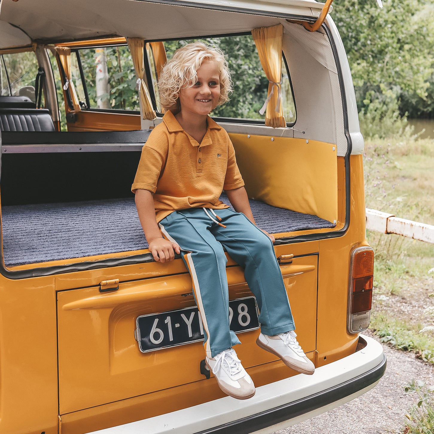 YOUR WISHES loose polo jongens butterscotch geel - jongen draagt geel poloshirt